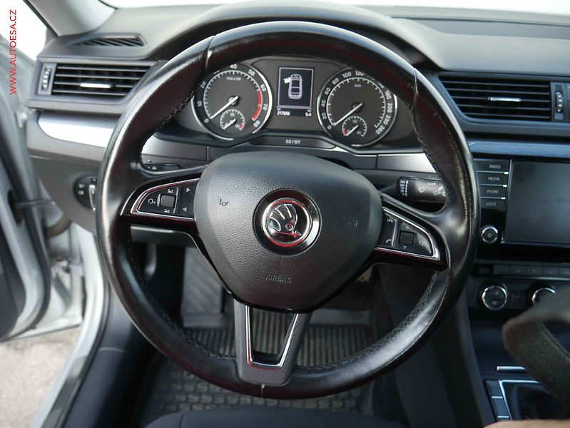 Škoda Superb (2017) 1.4TSi, ČR, AC, temp - fotka 14 z 17