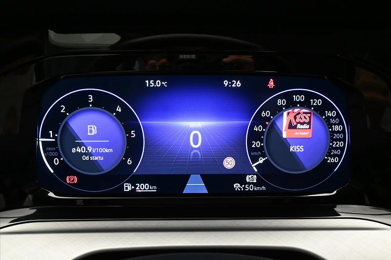 Volkswagen Golf 2,0 TDI 85 kW Life Záruka až 5 - fotka 16 z 31
