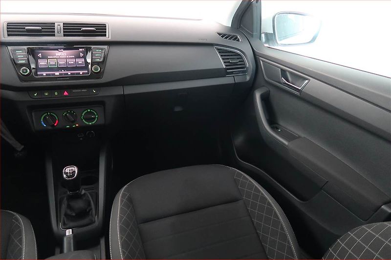 Škoda Fabia (2019) 1.0 TSI, Tempomat - fotka 8 z 15
