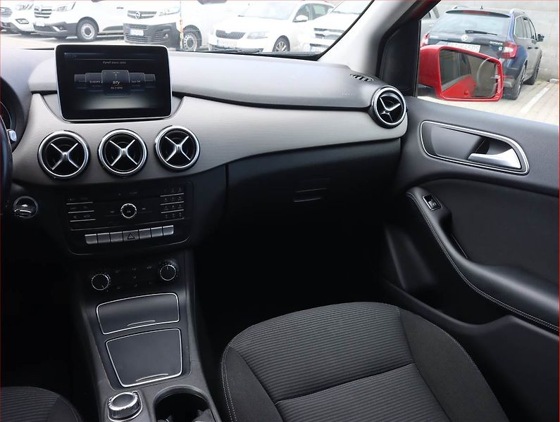 Mercedes-Benz Třídy B (2015) B 180 CDI, Automat, Serv.kniha - fotka 8 z 20