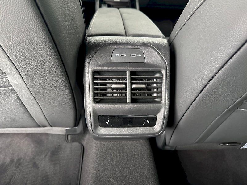 Škoda Superb (2025) SportLine 2.0 TDI/ 142 kW DSG7 - fotka 22 z 30