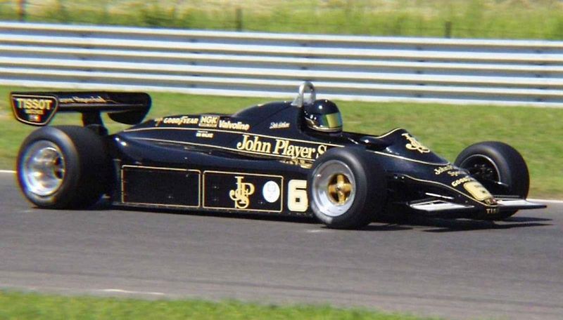 Lotus s Joaquinem Folchem za volantem.