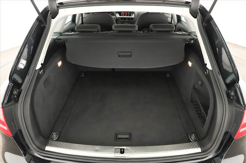 Audi A4 (2011) 2.0 TDI, Navi, Tempomat - fotka 15 z 16