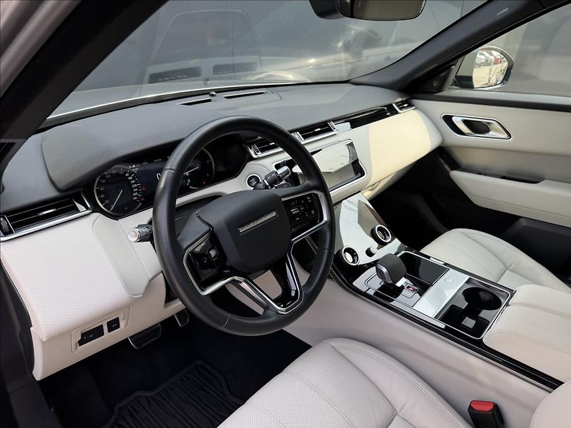 Land Rover Range Rover Velar 3,0 D300 R-DYNAMIC SE AWD DPH - fotka 10 z 36