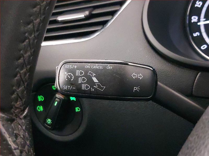 Škoda Octavia (2014) RS 2.0 TDI, Serv.kniha, Xenony - fotka 16 z 18