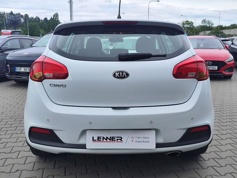 Kia Ceed 1.4 CVVT/73kW servisováno - fotka 6 z 28