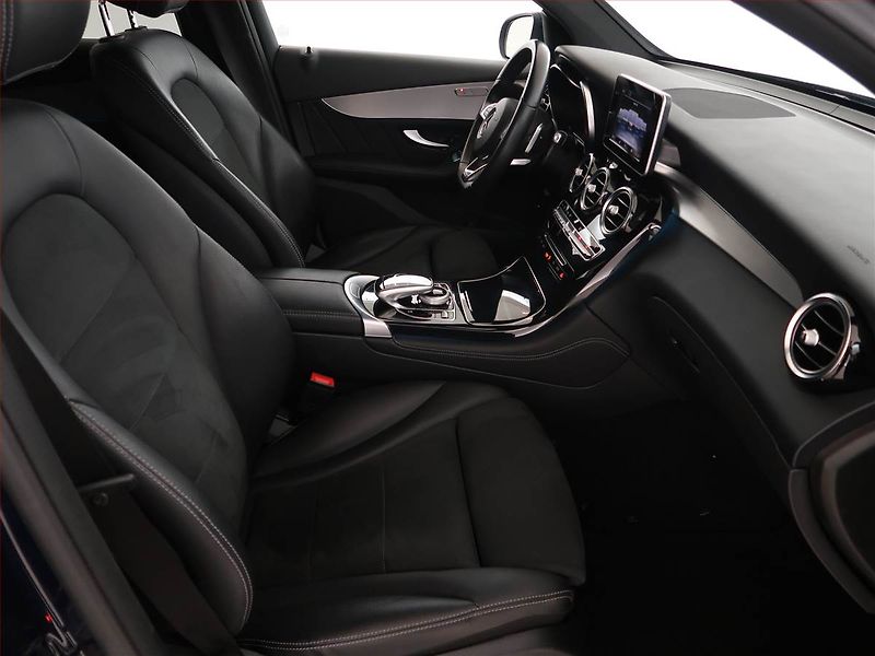 Mercedes-Benz GLC (2018) AMG line 250 - fotka 9 z 25