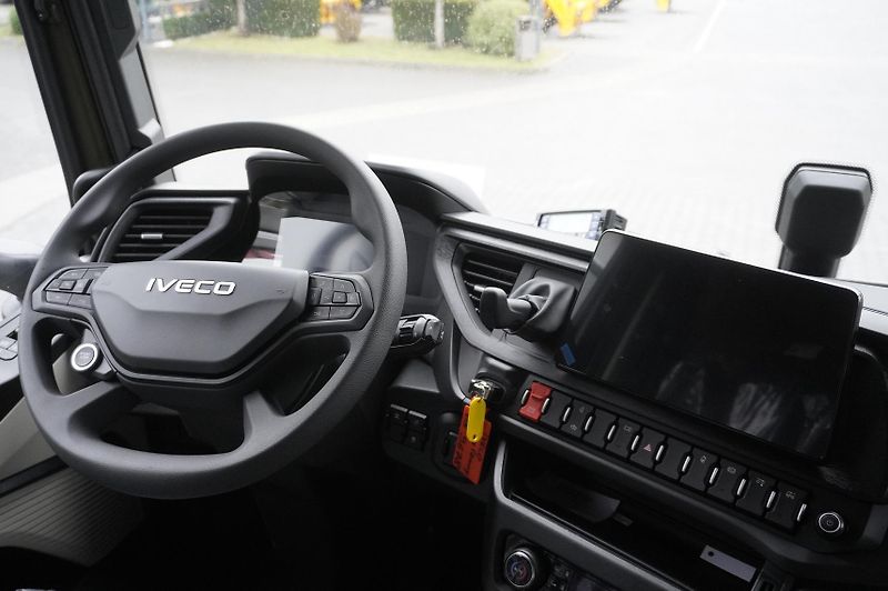 Iveco S-WAY (2026) AS260S460Y-FP / FULL ADR - fotka 15 z 24