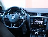 Škoda Octavia (2015) 2.0 TDI, Navi, Tempomat - náhled 7