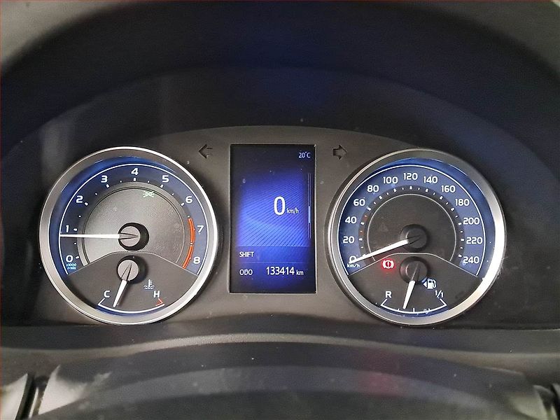 Toyota Corolla (2018) 1.6 Valvematic, Tempomat - fotka 11 z 20