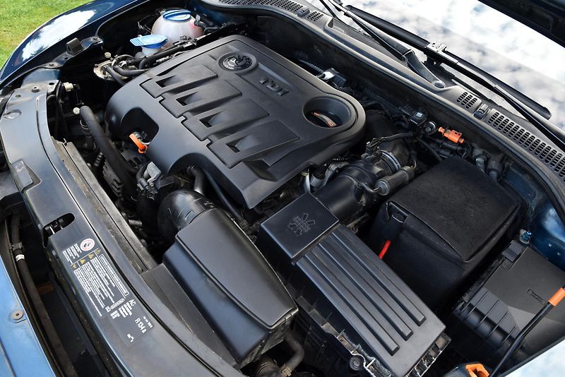 Škoda Octavia 2.0 TDi CR ELEGANCE,FACE,XENON - fotka 44 z 46