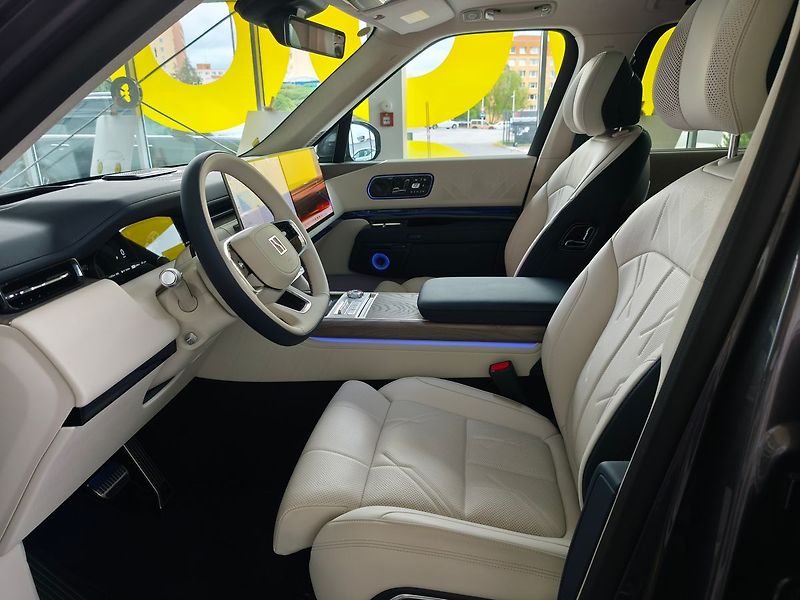 ZEEKR 9X Ultra 70 kWh Ultraluxusní PHEV - fotka 8 z 32