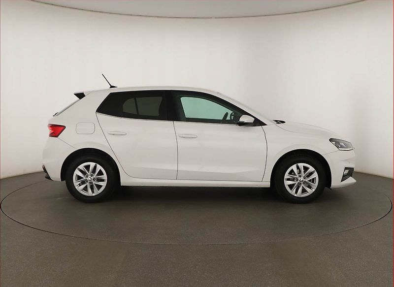Škoda Fabia (2023) Style 1.0 TSI, ČR,1.maj - fotka 6 z 19