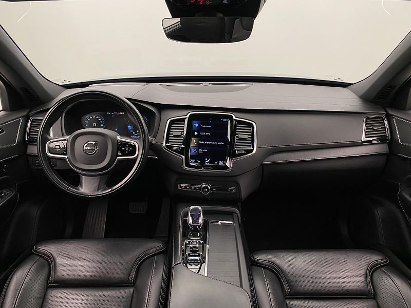 Volvo XC90 B5 AWD INSCRIPTION 7Míst - fotka 3 z 55