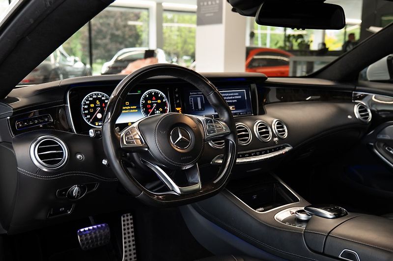 Mercedes-Benz Třídy S 500 Coupé 4MATIC - fotka 4 z 25