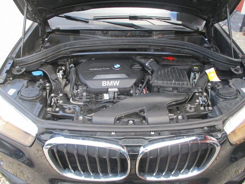 BMW X1 xDrive 18d nová TK - fotka 33 z 37