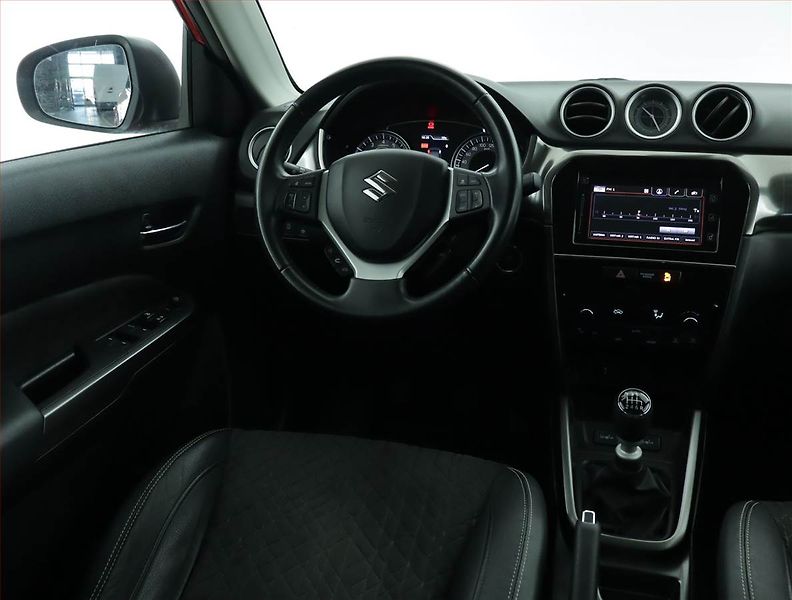 Suzuki Vitara (2021) 1.4 BoosterJet, Serv.kniha - fotka 7 z 16