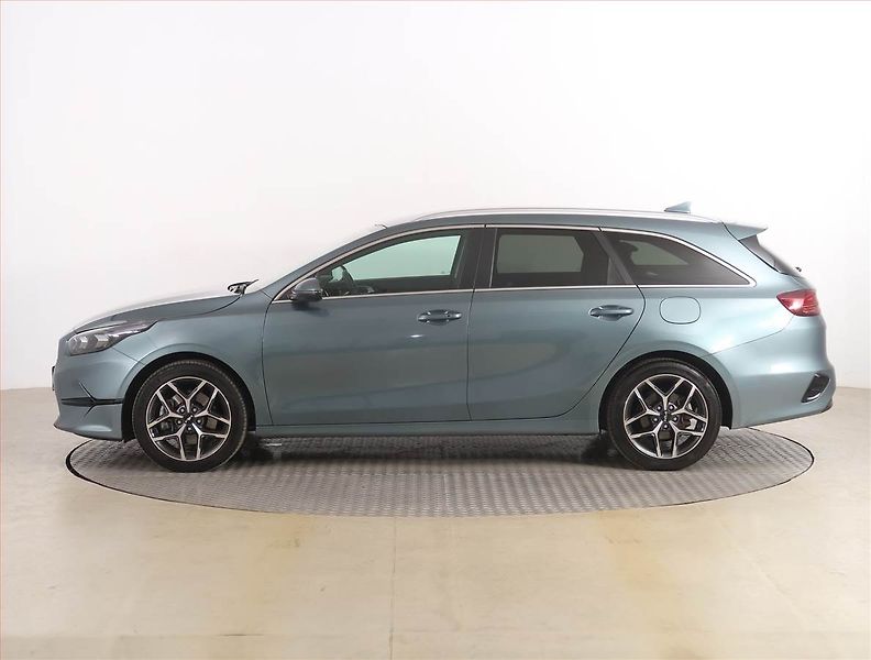 Kia Ceed (2025) 1.5 T-GDI - fotka 3 z 20