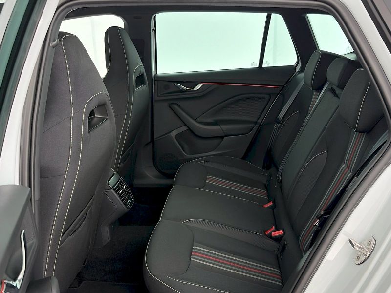 Škoda Kamiq (2026) DSG 1.0TSI 85kW Monte Carlo - fotka 8 z 33