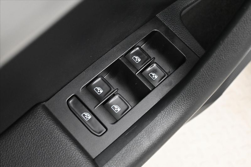 Škoda Octavia 1,6 TDI 85kW Ambition Záruka a - fotka 24 z 29