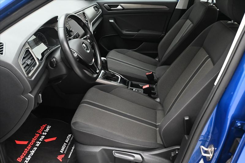 Volkswagen T-Roc 1,5 TSI 110 kW DSG Navi Záruka - fotka 13 z 30