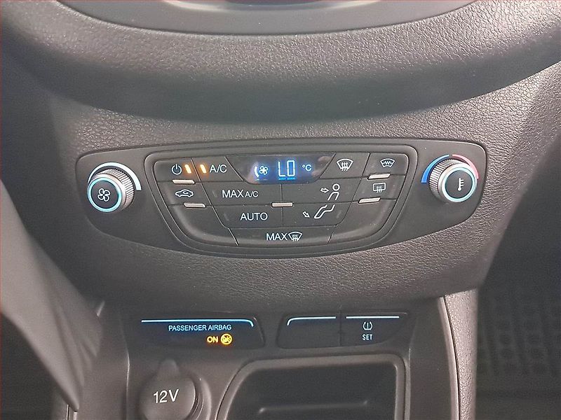 Ford Tourneo Courier (2016) Trend 1.0 EcoBoost, 5Míst, ČR - fotka 16 z 18