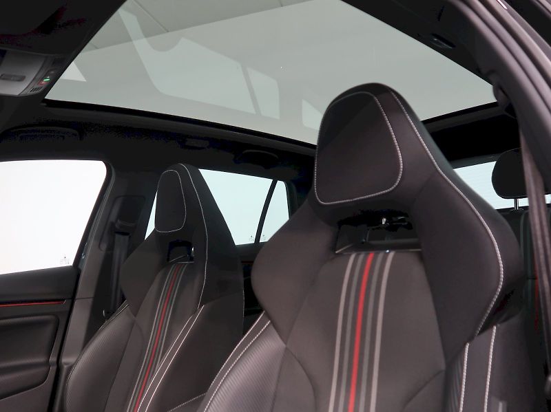 Škoda Scala (2025) MONTE CARLO 1.5TSI 110KW DSG - fotka 15 z 40