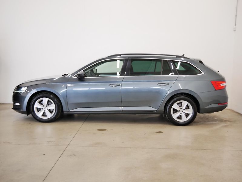 Škoda Superb - fotka 3 z 25