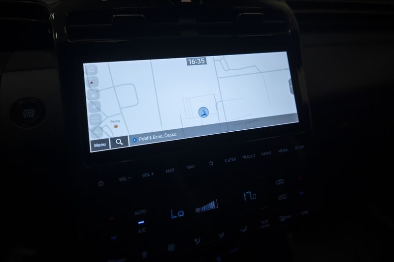 Hyundai Tucson 1,6 T-GDI N-LINE NAVI KAMERA - fotka 28 z 47