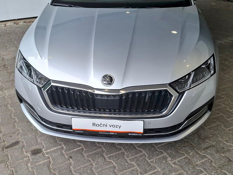 Škoda Octavia (2024) STYLE PLUS TD 85/2.0 M6F - fotka 6 z 39