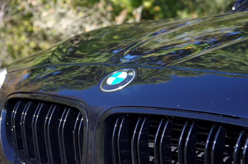 BMW Řada 5 (2012) 550i XDRIVE automat. 2.majitel - fotka 14 z 30