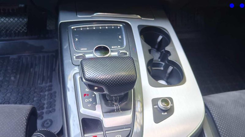Audi Q7 (2015) - fotka 12 z 20