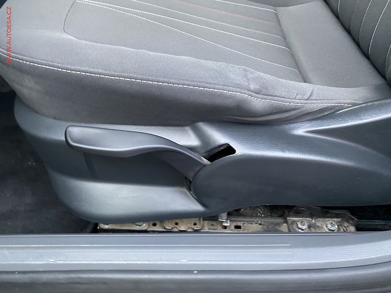 Seat Ibiza (2012) 1.4i, Copa, tempo - fotka 14 z 16