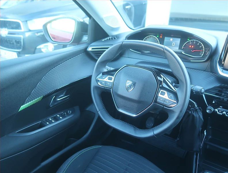 Peugeot 208 (2024) 1.2 PureTech, Serv.kniha - fotka 7 z 15