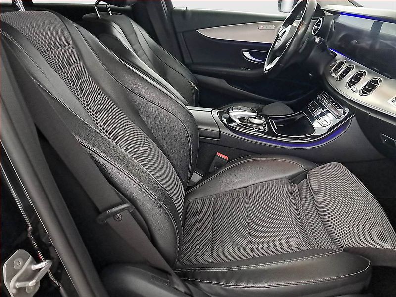 Mercedes-Benz Třídy E (2016) E 220 d, Automat, Navi - fotka 9 z 23