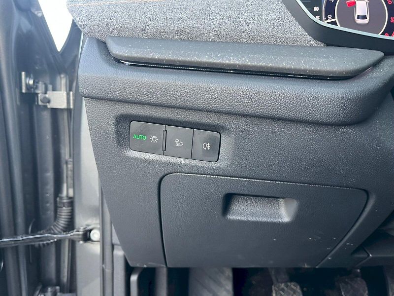 Škoda Octavia (2024) COMBI TOP SELECTION 2,0 TDI 85 - fotka 18 z 34