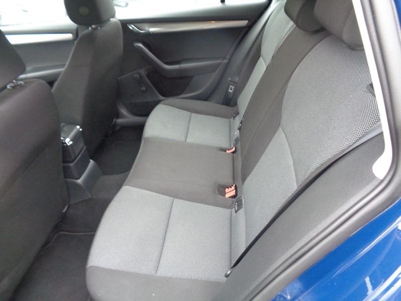 Škoda Octavia 1,6 TDI - fotka 14 z 15