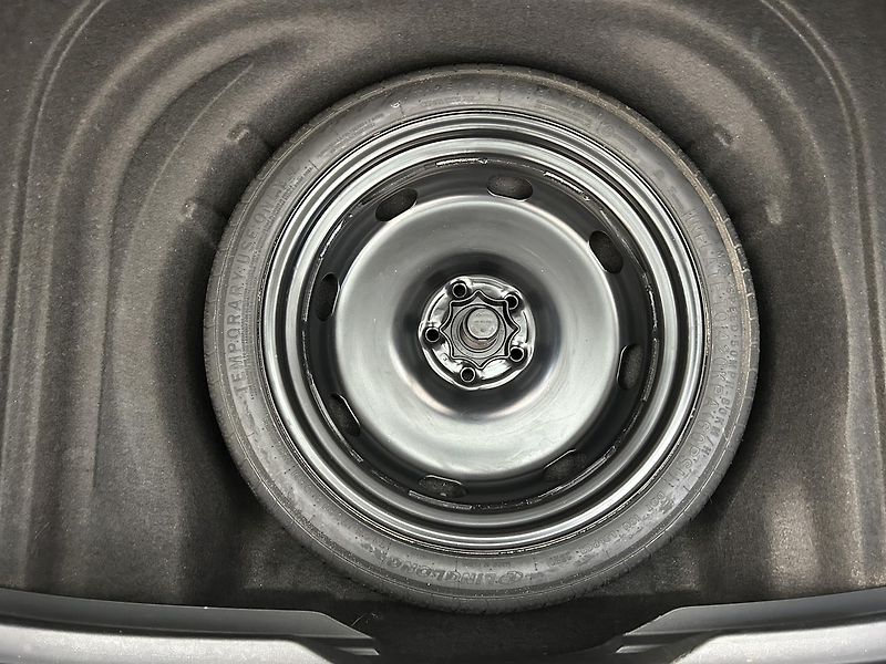 Volkswagen Golf 1.5 TSi Life - fotka 24 z 24