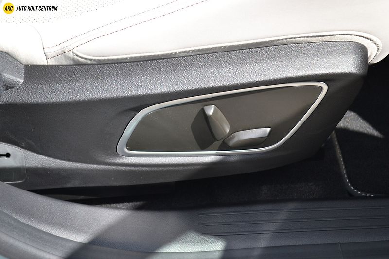 Renault Espace ICONIC E-TECH FULL HYBRID 200k - fotka 11 z 78