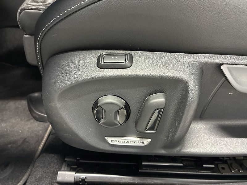 Volkswagen Passat 1.5TSI R-Line 360 NezTop Matri - fotka 8 z 24