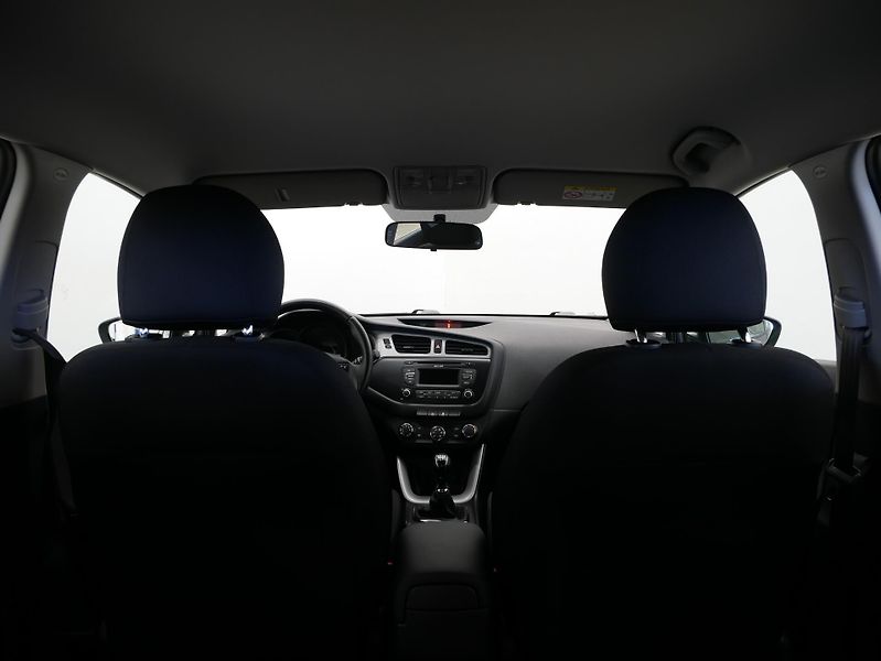 Kia Ceed - fotka 21 z 23