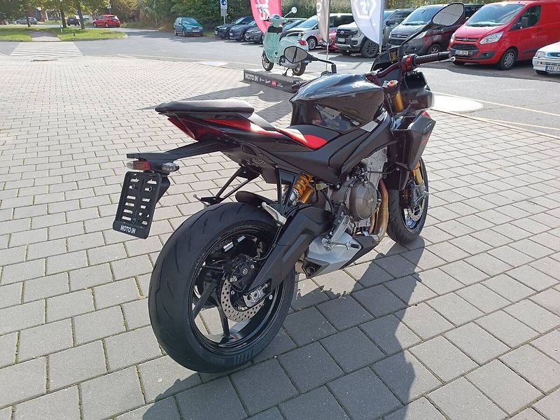 Aprilia Tuono 660 (2025) Factory Dark Beshee + 4roky zá - fotka 6 z 12