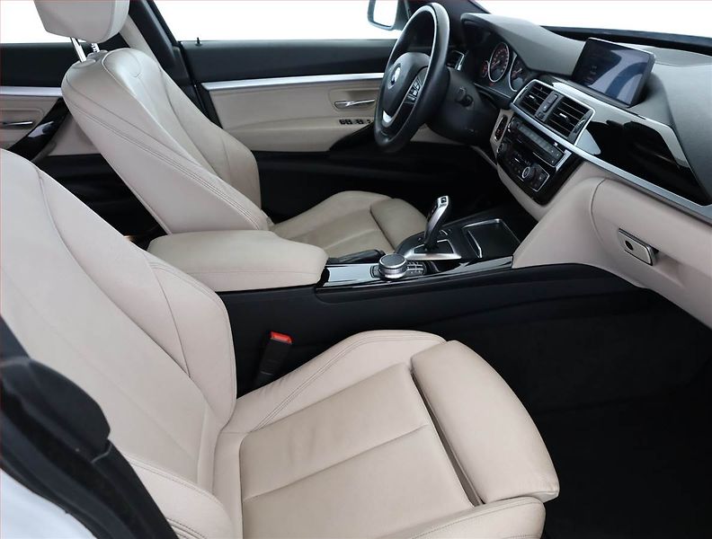 BMW Řada 3 (2017) 320d xDrive GT, 4X4, Automat - fotka 7 z 20