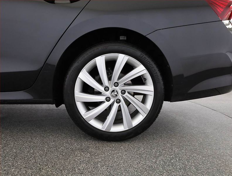 Škoda Octavia (2024) Style 1.5 TSI - fotka 20 z 20