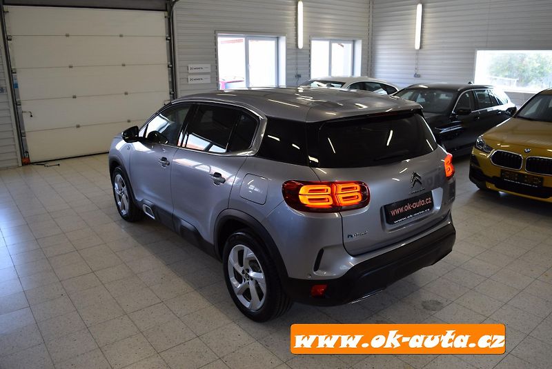 Citroën C5 Aircross HYBRID 225 ě-EAT8 165 kW-DPH - fotka 4 z 68