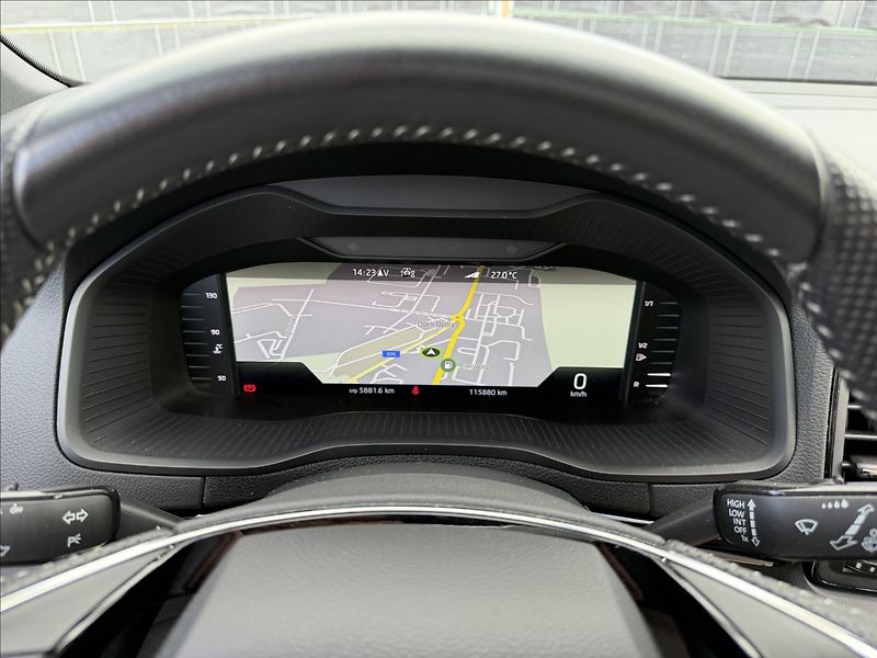 Škoda Karoq 2.0 TDI Sportline Virtual/Full - fotka 14 z 21
