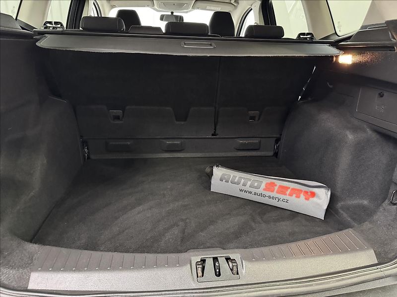 Ford Kuga 1.5EB 110kW TITANIUM 2XALU - fotka 29 z 36
