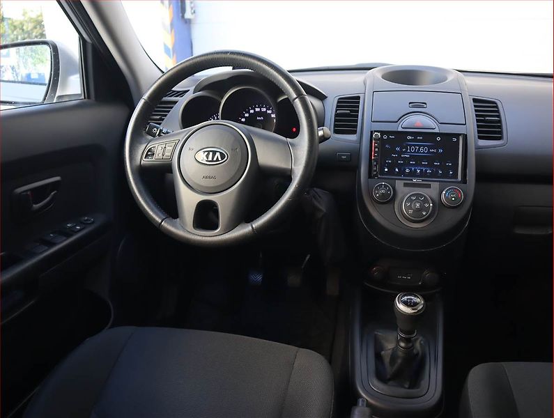 Kia Soul (2009) 1.6 CVVT, levný provoz - fotka 7 z 15