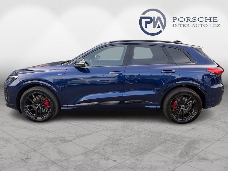 Audi Q5 2.0TDi 150kW S-Line quattro - fotka 3 z 21