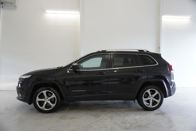Jeep Cherokee 3,2I V6 LIMITED 4X4 AUT. - fotka 4 z 30